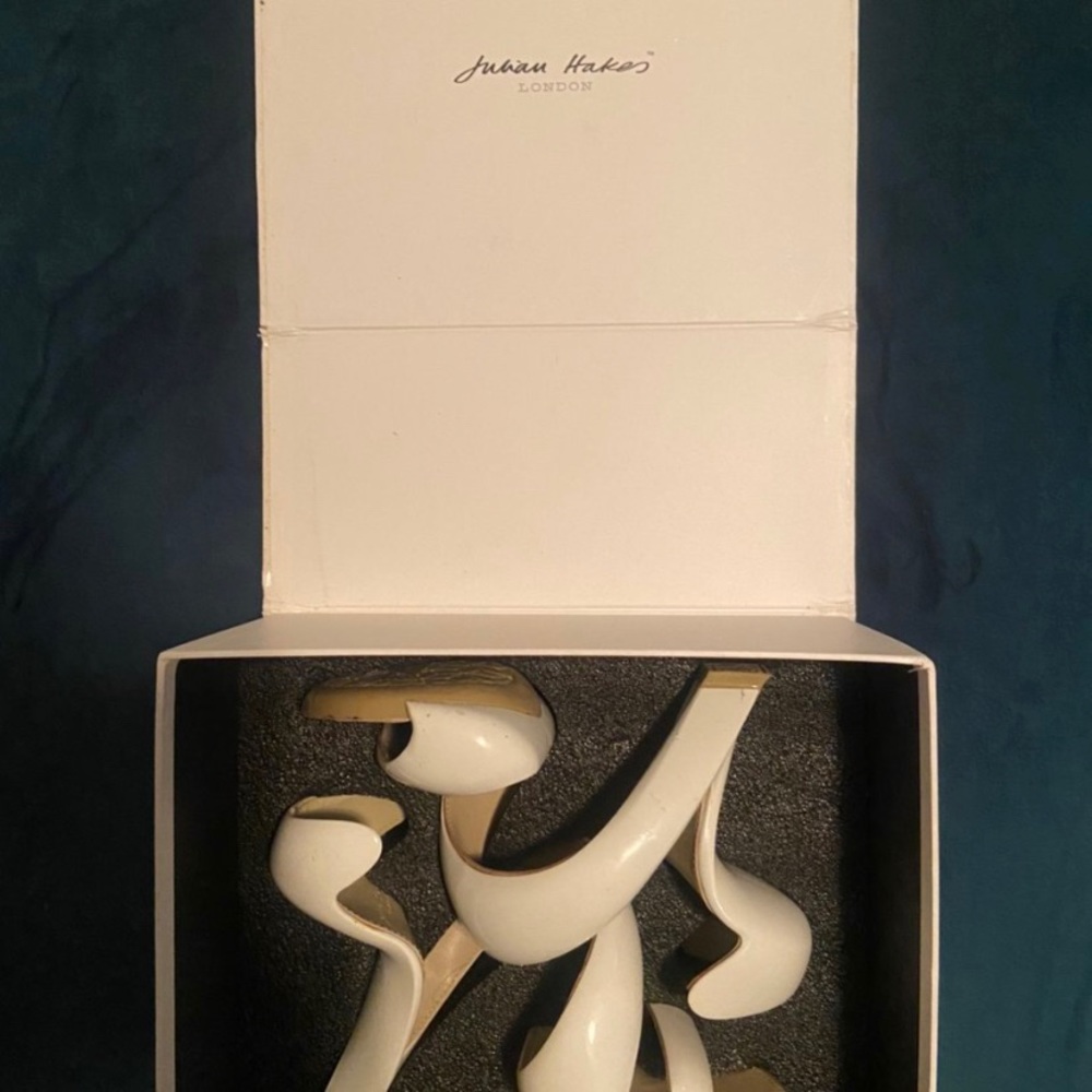 Sold to Joseph 2/10/23 - Limited edition Julian hakes heels 🤍